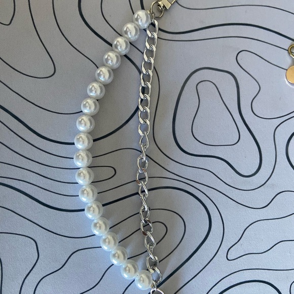 Jewelry - Elegant Silver and White Pearl Purse Charm